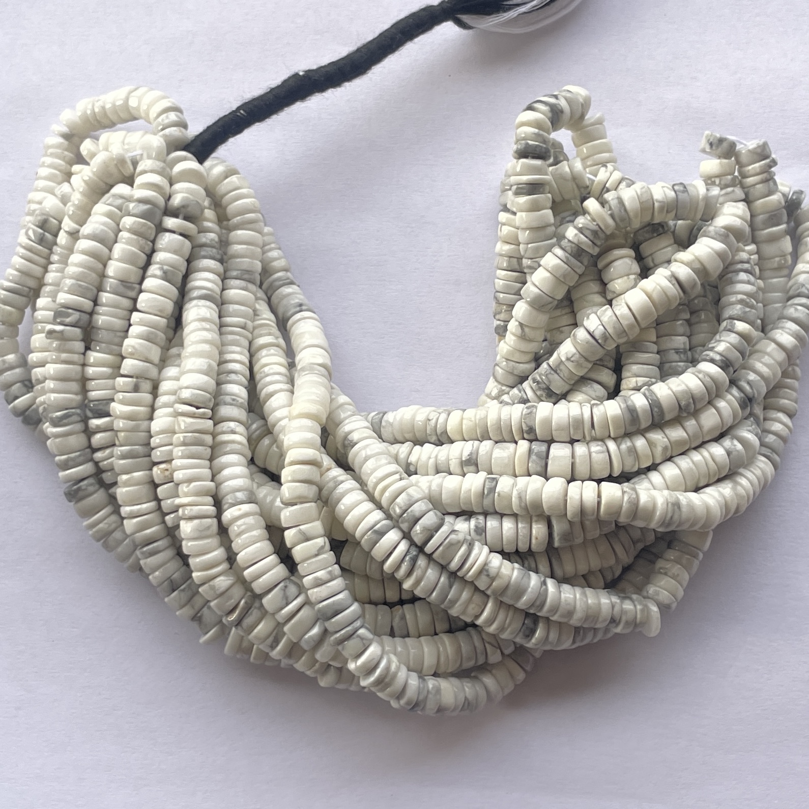 5mm Natural White Howlite Smooth Heishi Tyre Gemstone Beads