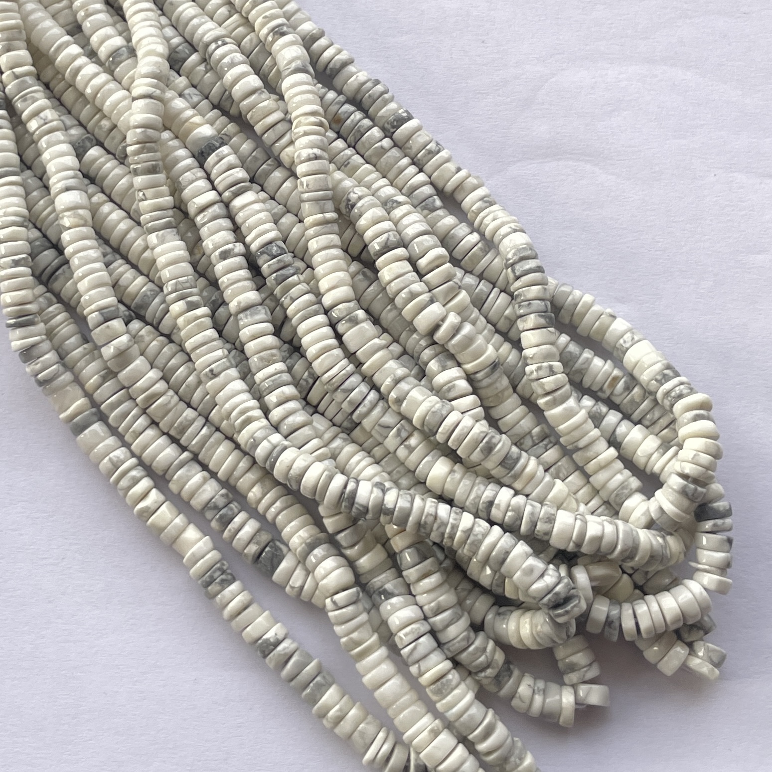5mm Natural White Howlite Smooth Heishi Tyre Gemstone Beads