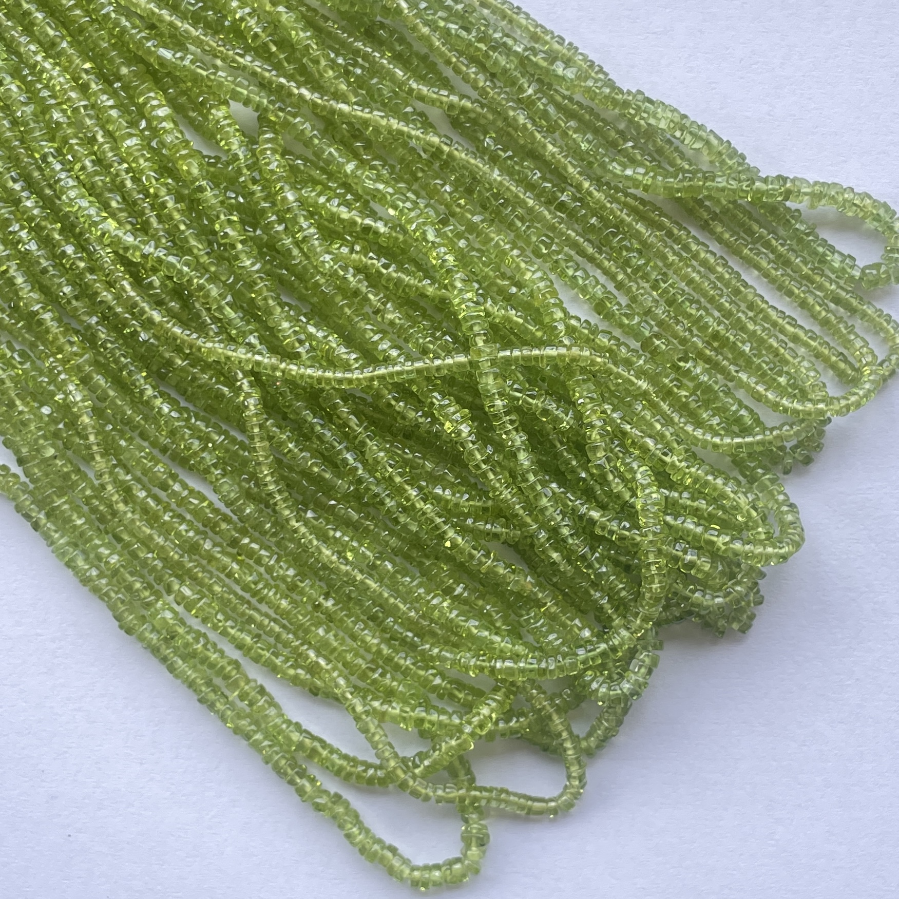 4mm Natural Peridot Smooth Heishi Tyre Beads