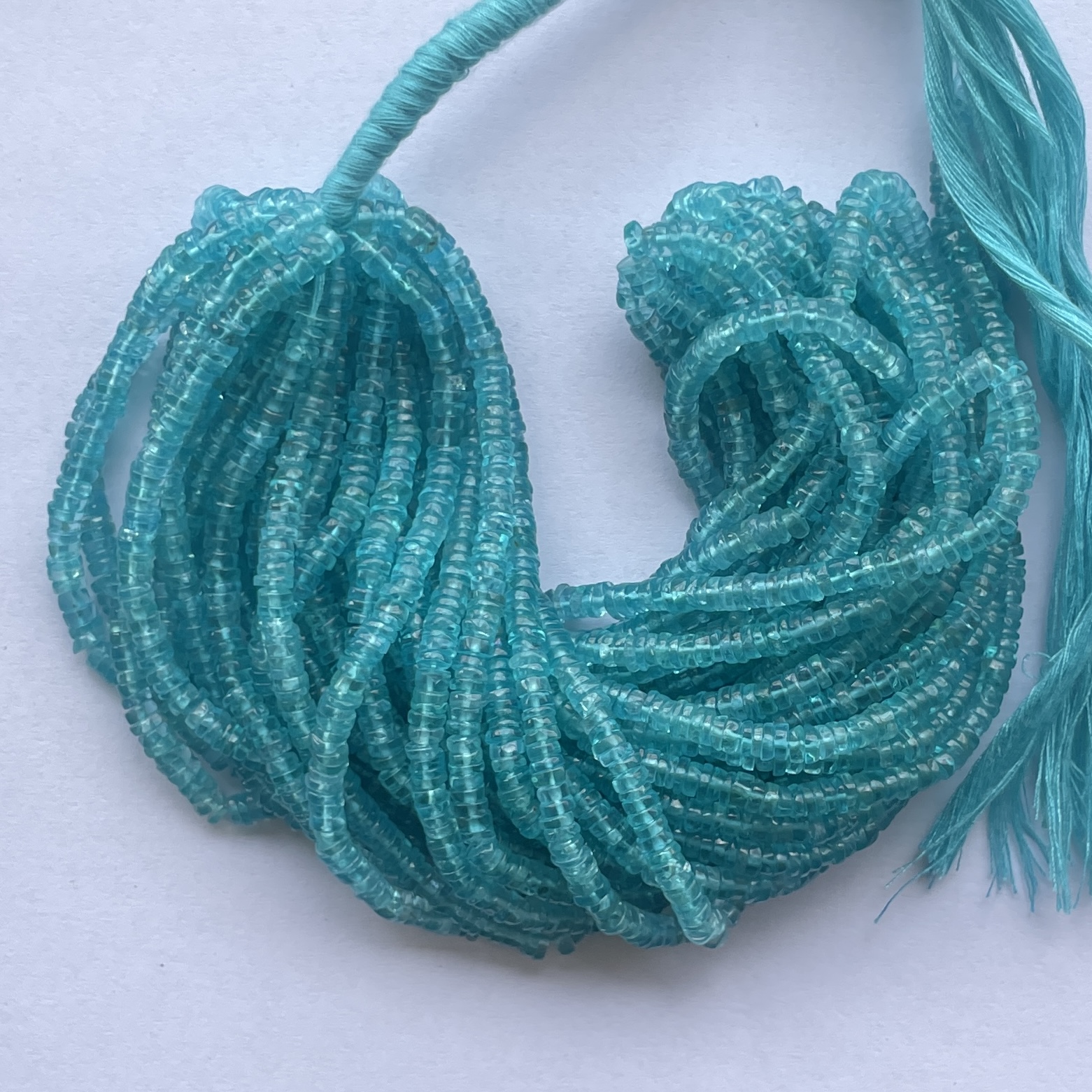 5mm Natural Sky Blue Apatite Smooth Heishi Tyre Gemstone Beads